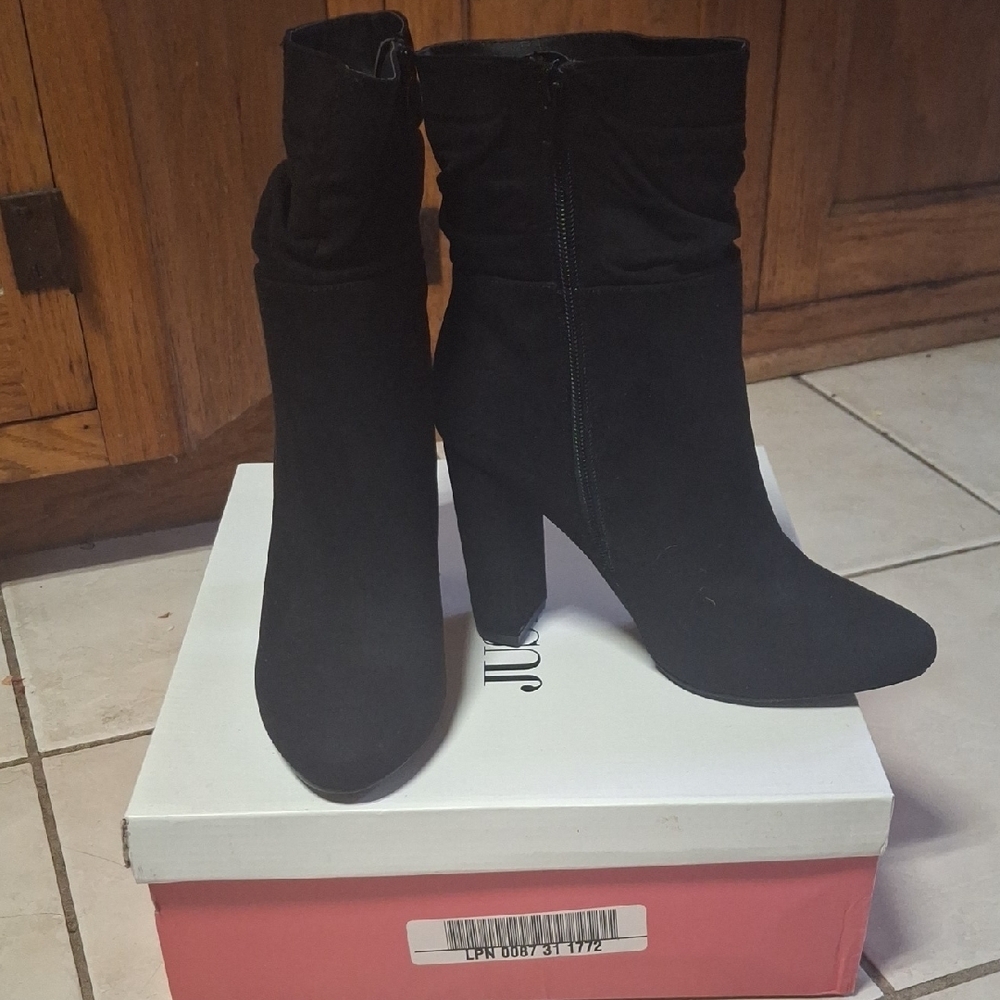 Elegant Black Women's Boots
